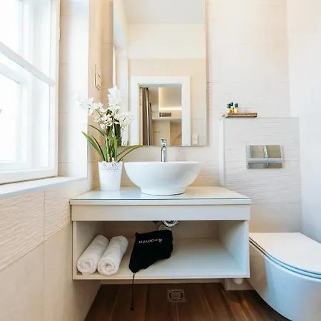 Labashaz 4* Debrecen